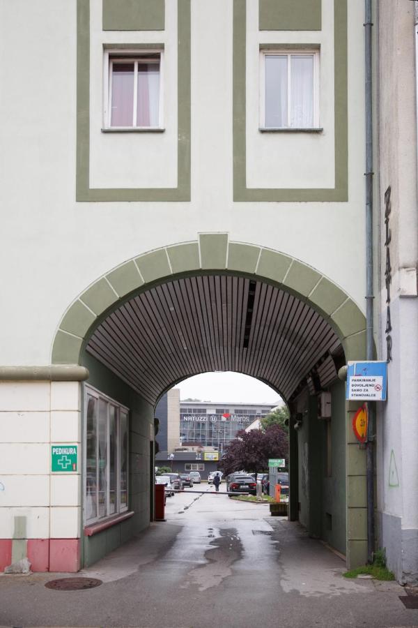 Apartment Nobl Plac Celje Extérieur photo