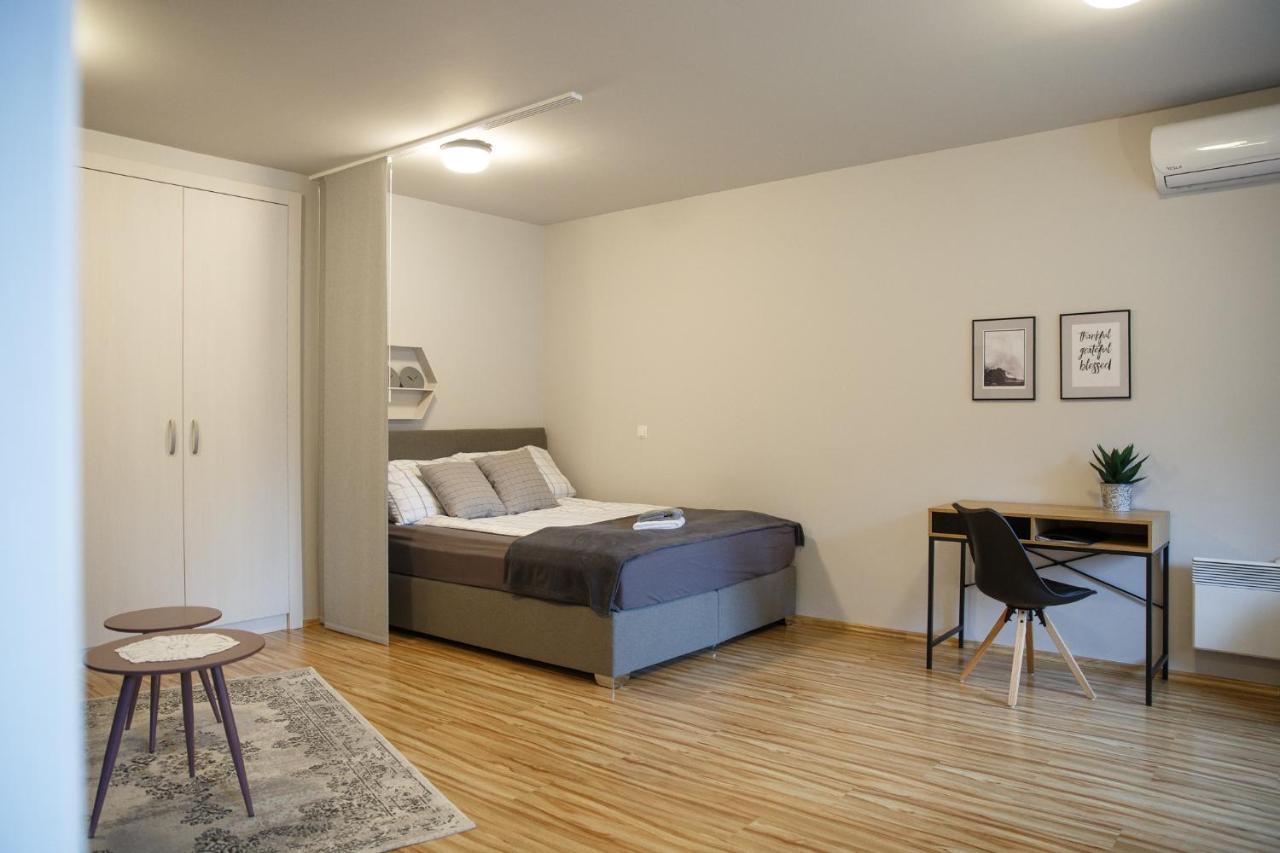 Apartment Nobl Plac Celje Extérieur photo