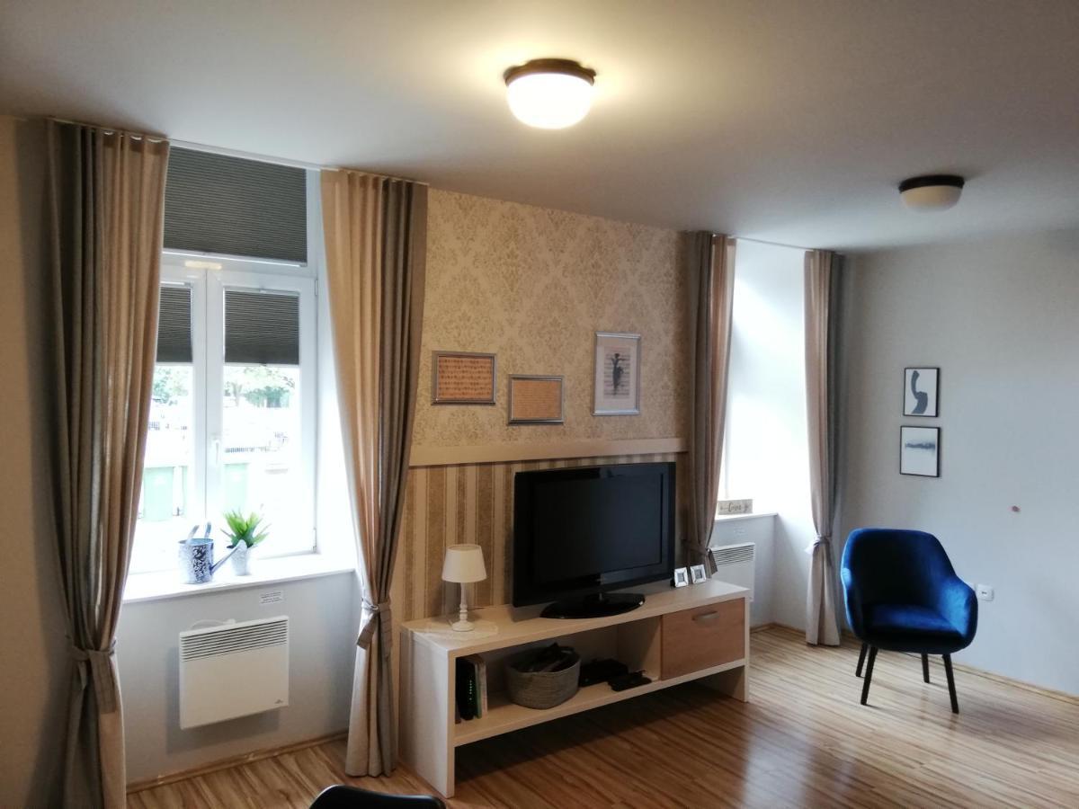 Apartment Nobl Plac Celje Extérieur photo